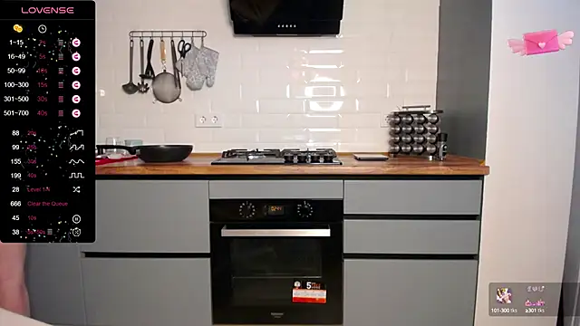 BubbbleGumm online show from 26, 2, 2025