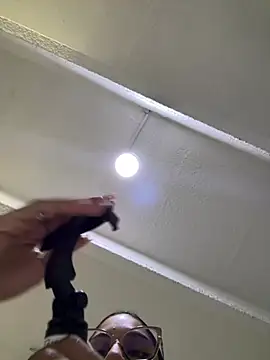 Snapshot of charlotte_stevenss_ chatting on 15, 1, 2025 charlotte stevenss online show from 15, 1, 2025