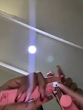 Snapshot of charlotte_stevenss_ chatting on 8, 3, 2025 charlotte stevenss online show from 8, 3, 2025