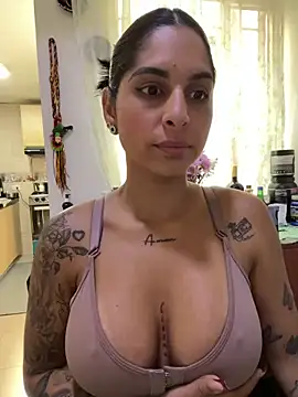 Snapshot of charlotte_stevenss_ chatting on 12, 3, 2025 charlotte stevenss online show from 12, 3, 2025