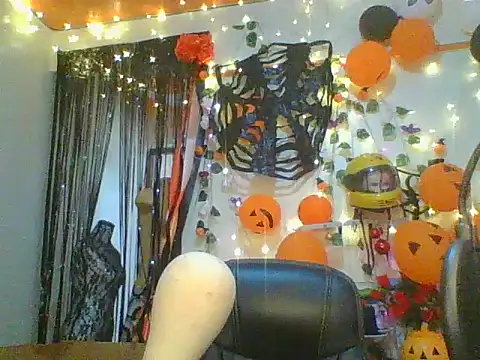 Snapshot of Anaconda2350 chatting on 8, 11, 2025 Anaconda2350 online show from 8, 11, 2025