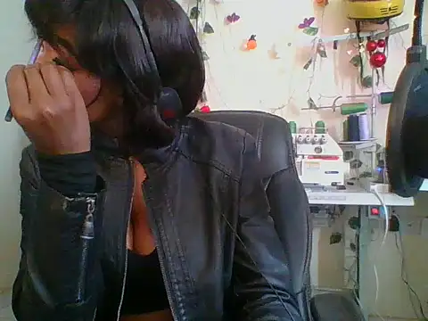 Snapshot of Anaconda2350 chatting on 5, 2, 2026 Anaconda2350 online show from 5, 2, 2026