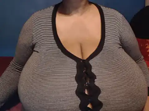 CUTEFIRMMELONSS online show from 13, 3, 2025