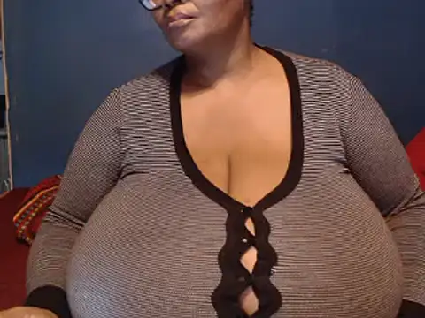 CUTEFIRMMELONSS online show from 13, 3, 2025