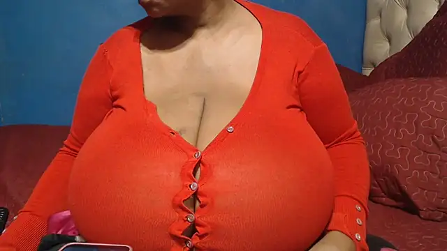 CUTEFIRMMELONSS online show from 18, 4, 2026