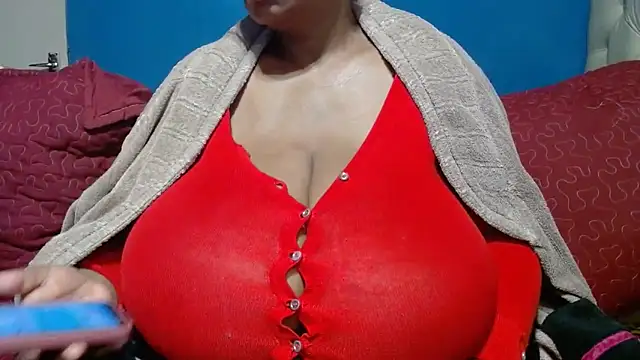 CUTEFIRMMELONSS online show from 31, 5, 2026