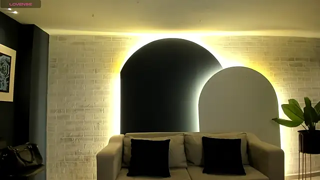 Snapshot of MariamRivera_ chatting on 2, 2, 2025 MariamRivera online show from 2, 2, 2025