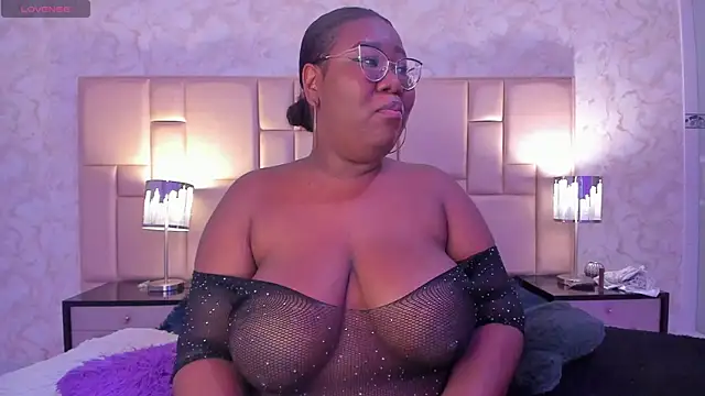 Snapshot of Darnellqueen chatting on 9, 12, 2024 Darnellqueen online show from 9, 12, 2024