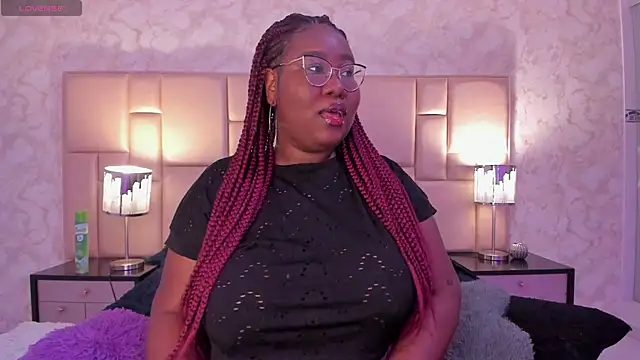 Snapshot of Darnellqueen chatting on 8, 1, 2025 Darnellqueen online show from 8, 1, 2025