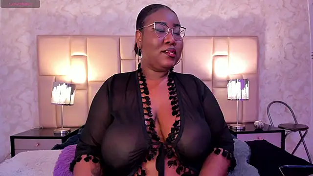 Snapshot of Darnellqueen chatting on 14, 2, 2025 Darnellqueen online show from 14, 2, 2025