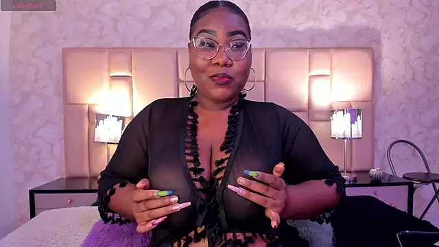 Snapshot of Darnellqueen chatting on 14, 2, 2025 Darnellqueen online show from 14, 2, 2025