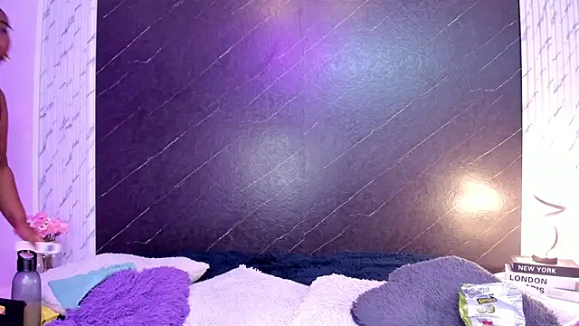 Snapshot of Darnellqueen chatting on 6, 10, 2025 Darnellqueen online show from 6, 10, 2025