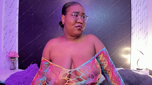 Snapshot of Darnellqueen chatting on 26, 11, 2025 Darnellqueen online show from 26, 11, 2025