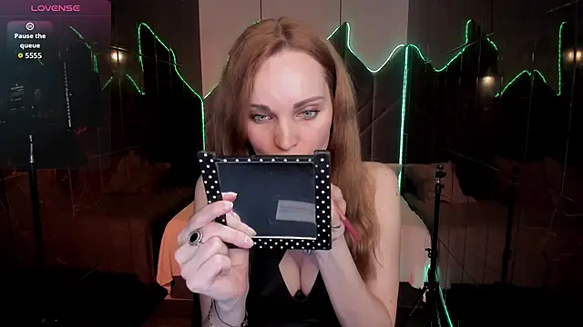 SaraSubtlety online show from 18, 4, 2026