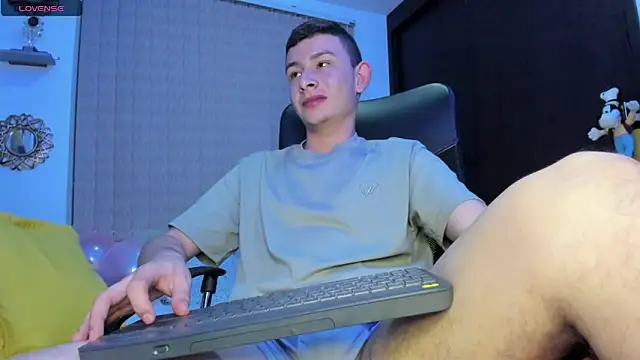 Snapshot of Christ_Miller3 chatting on 16, 2, 2025 Christ Miller3 online show from 16, 2, 2025