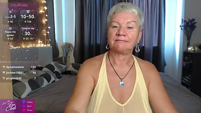 Snapshot of roxana_brooks chatting on 13, 5, 2026 roxana brooks online show from 13, 5, 2026