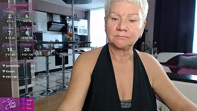 Snapshot of roxana_brooks chatting on 6, 7, 2026 roxana brooks online show from 6, 7, 2026