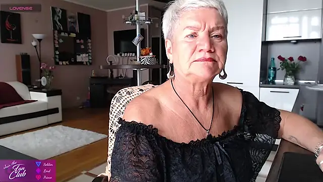 Snapshot of roxana_brooks chatting on 10, 7, 2026 roxana brooks online show from 10, 7, 2026