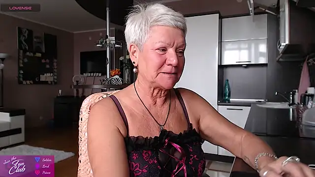 Snapshot of roxana_brooks chatting on 22, 7, 2026 roxana brooks online show from 22, 7, 2026