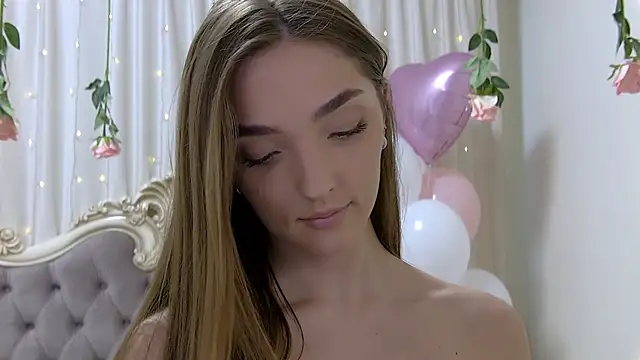 VirginieCruz online show from 13, 2, 2025