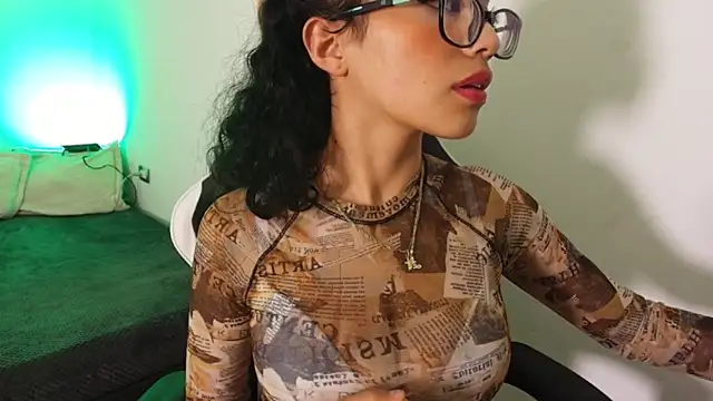 Marcelinee   online show from 25, 11, 2025