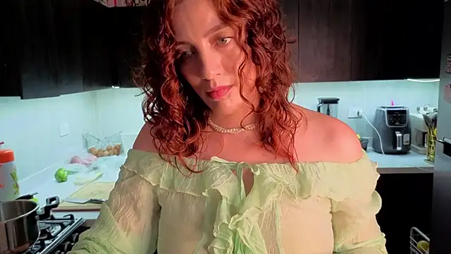 Snapshot of Mala_Bad chatting on 6, 5, 2026 Mala Bad online show from 6, 5, 2026