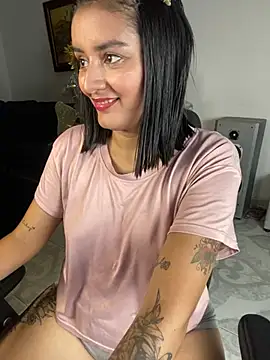 Lucia-Candy online show from 5, 1, 2025