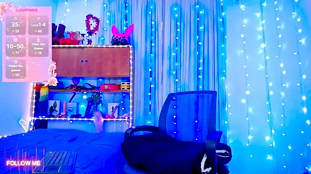 Snapshot of Aleexx___ chatting on 8, 3, 2025 Aleexx online show from 8, 3, 2025