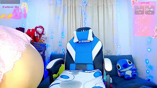 Snapshot of Aleexx___ chatting on 16, 11, 2025 Aleexx online show from 16, 11, 2025