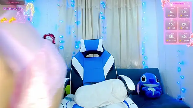 Snapshot of Aleexx___ chatting on 19, 11, 2025 Aleexx online show from 19, 11, 2025