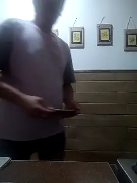 Snapshot of LuqenZo chatting on 8, 2, 2026 LuqenZo online show from 8, 2, 2026