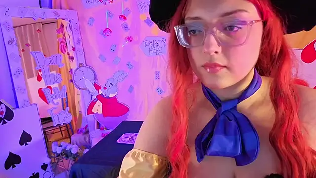 MiaFranklyn online show from 19, 9, 2025