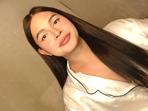 Ashely Lewis online show from 21, 3, 2026