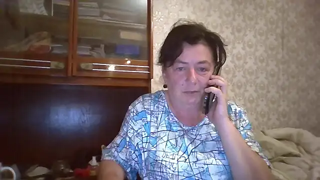 GypsiQueen2 online show from 8, 9, 2025