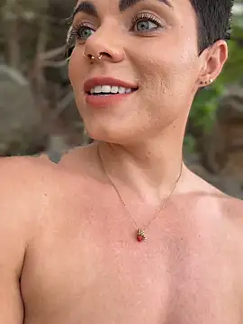 LukeLouHarvey online show from 10, 10, 2025