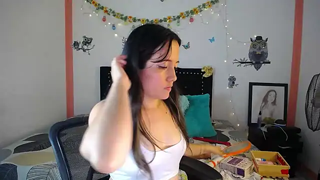 naughty girl 4u online show from 5, 3, 2025