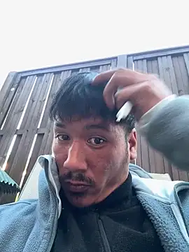 juniiorre online show from 9, 4, 2026