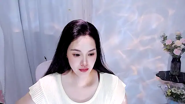 Snapshot of SHY-_-girl chatting on 9, 6, 2026 SHY- -girl online show from 9, 6, 2026