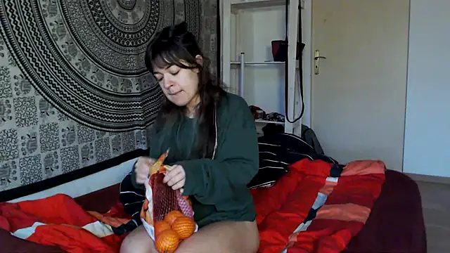 LinaWinter online show from 7, 3, 2025