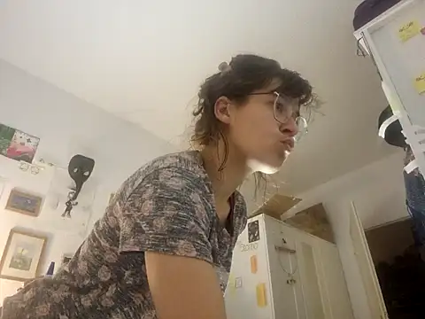 LinaWinter online show from 10, 9, 2025