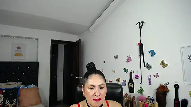 Snapshot of mature_bigboobs10 chatting on 2, 11, 2025 mature bigboobs10 online show from 2, 11, 2025