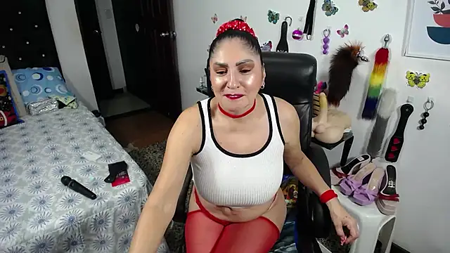 Snapshot of mature_bigboobs10 chatting on 2, 12, 2025 mature bigboobs10 online show from 2, 12, 2025