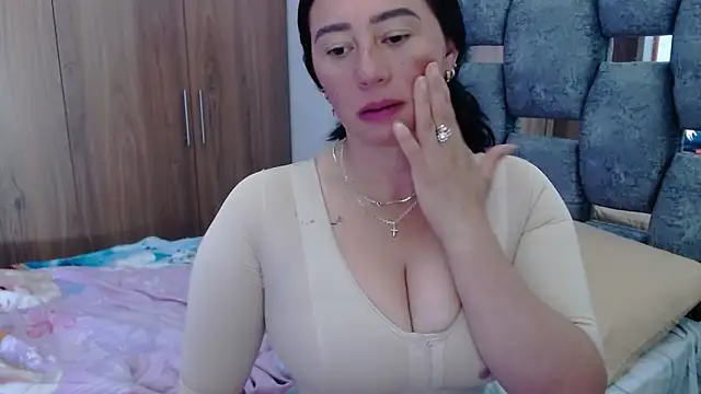 Snapshot of sara_hott_1 chatting on 22, 1, 2025 sara hott 1 online show from 22, 1, 2025