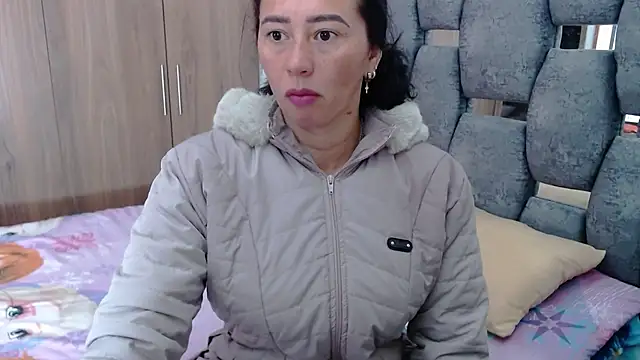 Snapshot of sara_hott_1 chatting on 12, 2, 2025 sara hott 1 online show from 12, 2, 2025