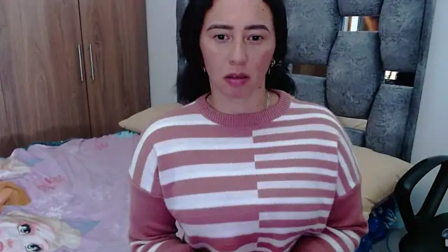 Snapshot of sara_hott_1 chatting on 13, 2, 2025 sara hott 1 online show from 13, 2, 2025