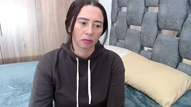 Snapshot of sara_hott_1 chatting on 14, 3, 2025 sara hott 1 online show from 14, 3, 2025