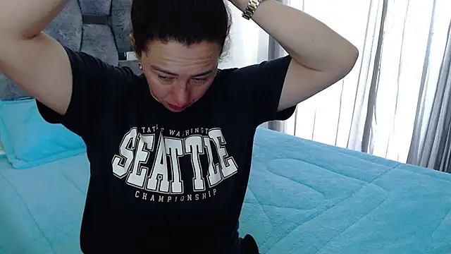 Snapshot of sara_hott_1 chatting on 17, 9, 2025 sara hott 1 online show from 17, 9, 2025