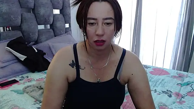 Snapshot of sara_hott_1 chatting on 25, 11, 2025 sara hott 1 online show from 25, 11, 2025