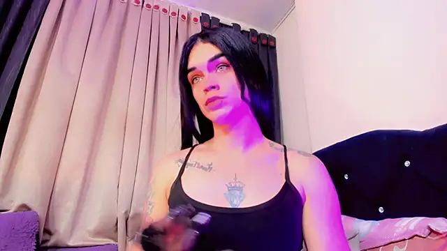 Snapshot of lesly_xx chatting on 8, 7, 2026 lesly xx online show from 8, 7, 2026