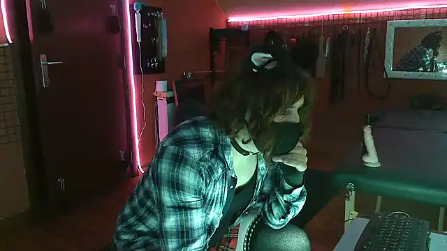 Ginny-the-bdsm-nympho online show from 24, 2, 2025